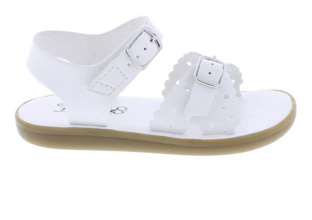 Ariel Sandal- White